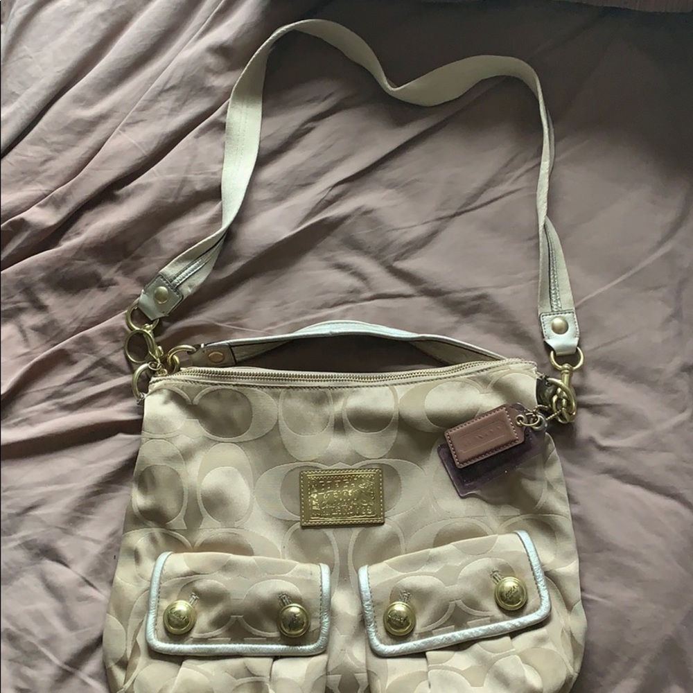 Coach Poppy crossbody or shoulderback